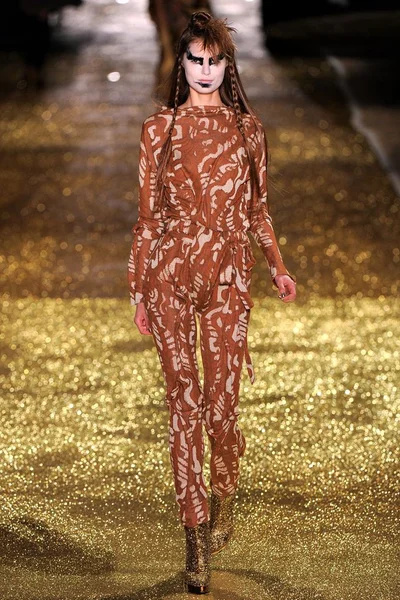 Look 26